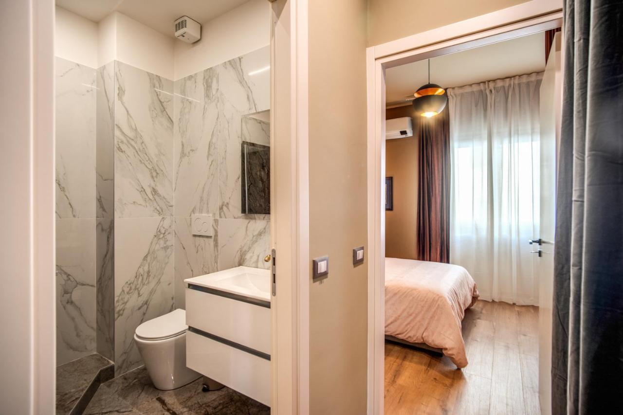 Downtown Srl - Cinque Terre Euphoria Apartment La Spezia Bagian luar foto